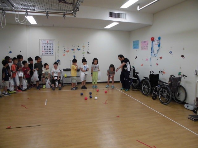 パラリンピック種目のボッチャを体験！