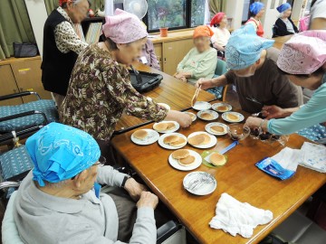 活動：おやつ作り